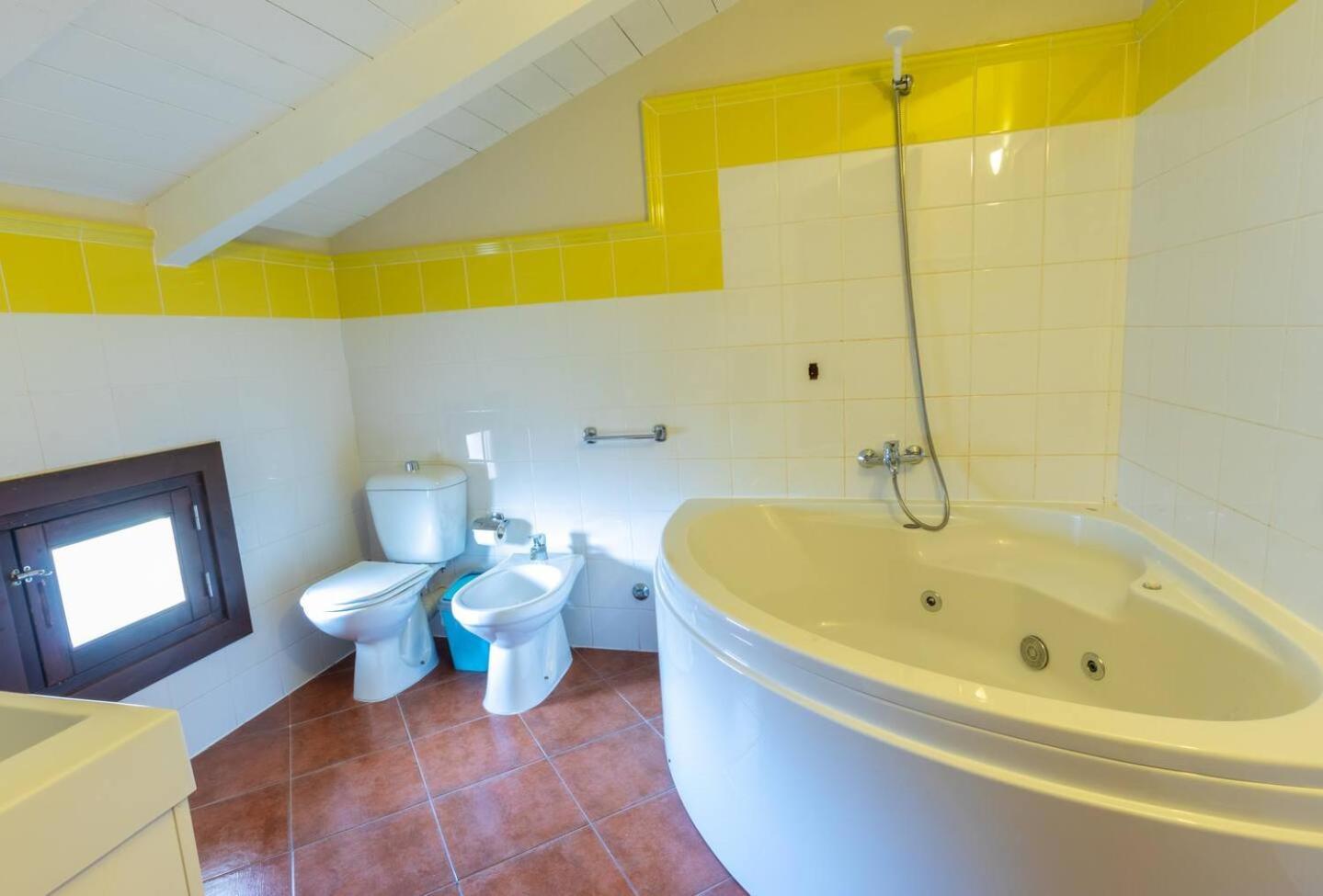 Porto Antigo 1 - Three Bedroom, Pool & Wifi سانتا ماريا المظهر الخارجي الصورة